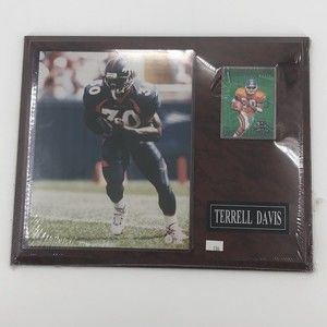 Terrell Davis Photo Plaque NFL Wall Hanging 1997 Playoff First & Ten Card 12x15